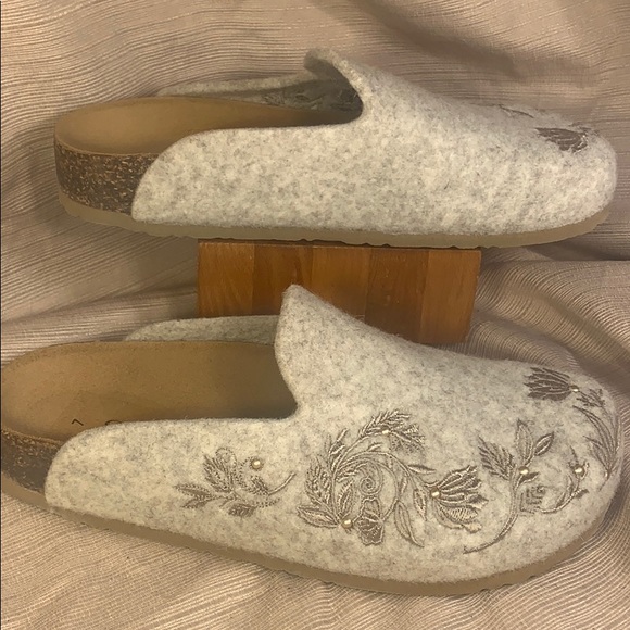 Garnet Hill NWOT cork felt Made in Italy slideins - Picture 2 of 8